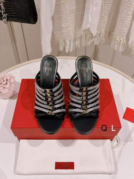 Picture of Valentino Shoes _SKUValentinosz35-40820262.5CM2CLL0604